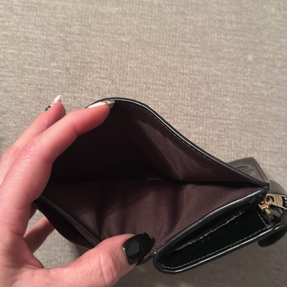 Coach Medium Corner Zip Wallet Black Signature Leather/ patent Gold Hardware - Picture 3 of 7